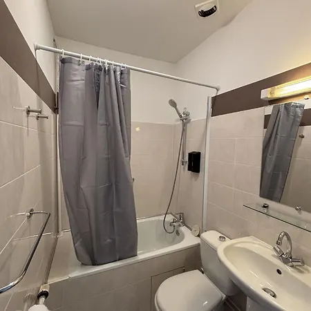 Hotel Hotel-restaurant Le 2*